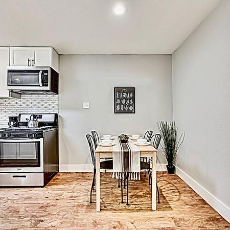New - Near Deep Ellum + Downtown Dallas Flat エクステリア 写真