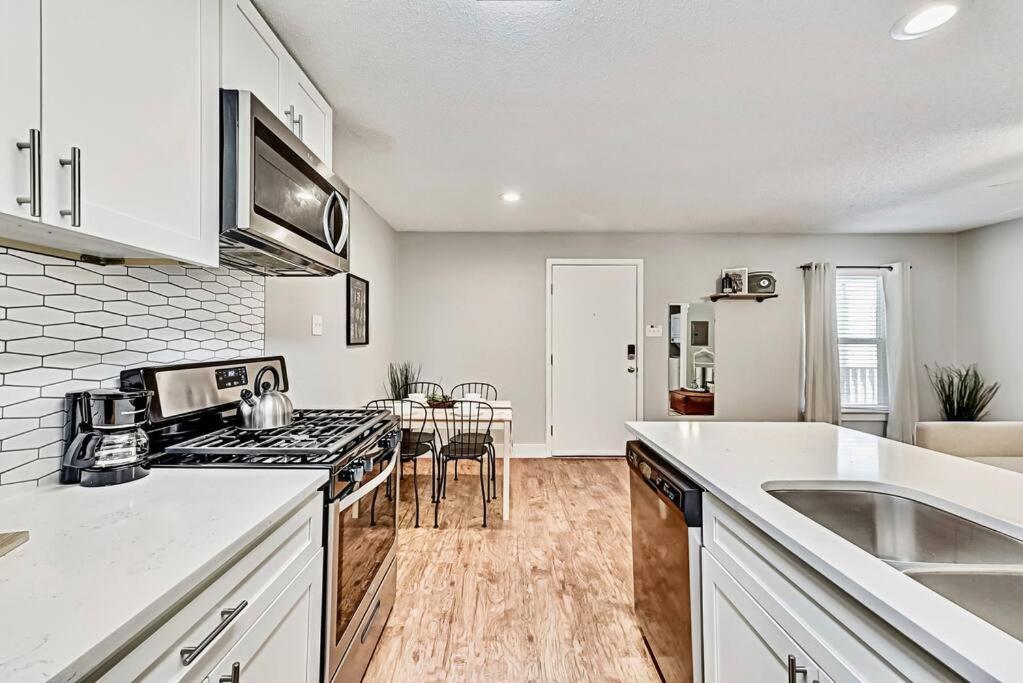 New - Near Deep Ellum + Downtown Dallas Flat エクステリア 写真