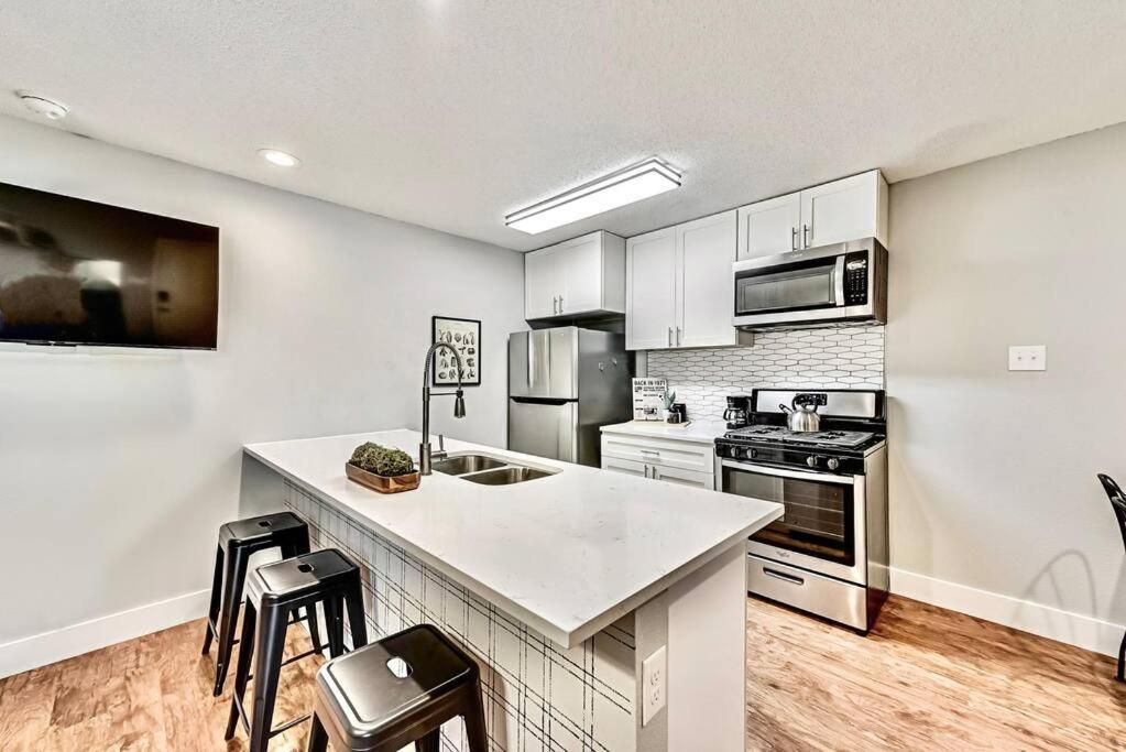 New - Near Deep Ellum + Downtown Dallas Flat エクステリア 写真