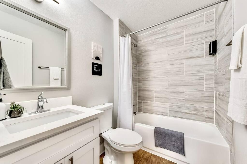 New - Near Deep Ellum + Downtown Dallas Flat エクステリア 写真